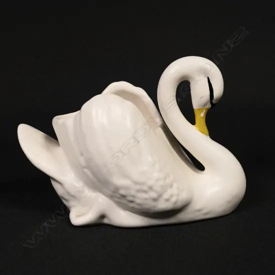 Crown Lynn swan