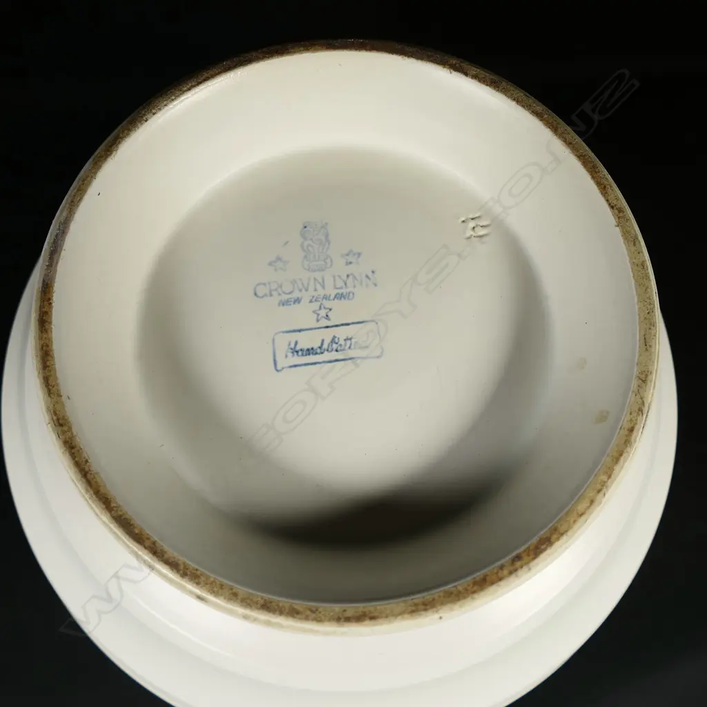 Large Crown Lynn hand-potted vase Image 1++