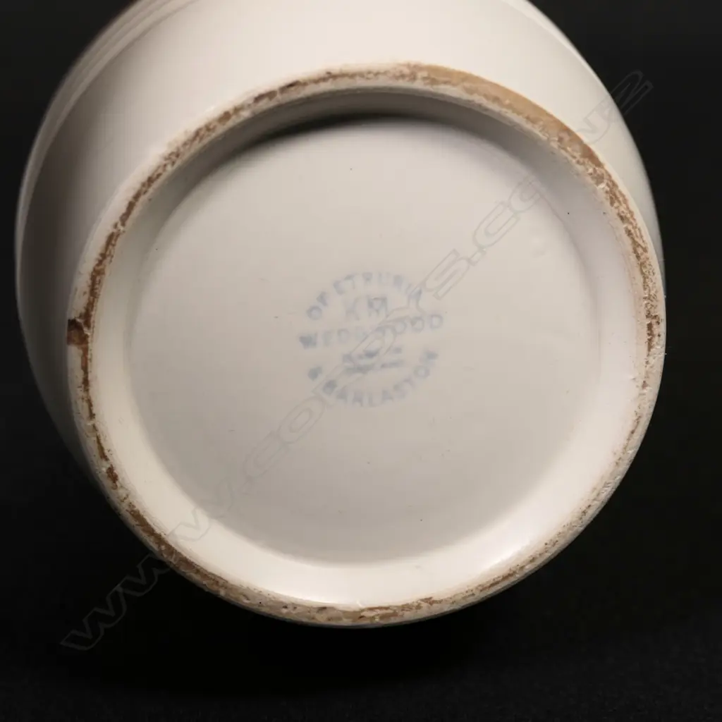 Keith Murray small ribbed vase in Moonstone glaze Image 1++
