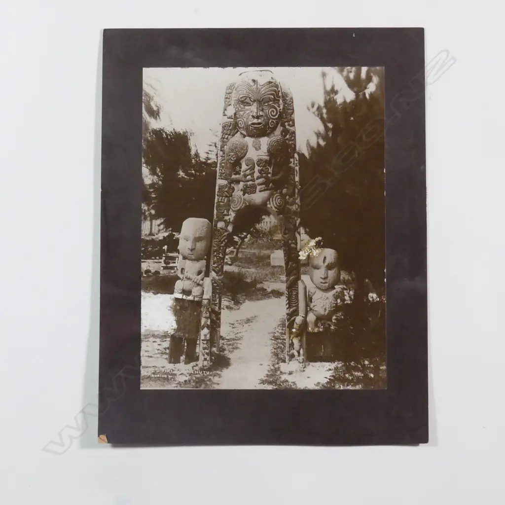 Four vintage photographs Image 1++