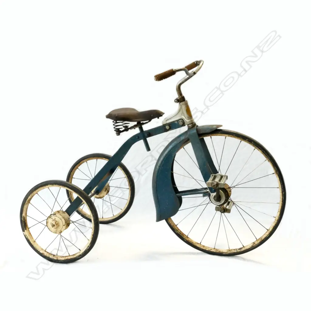 A 1940s N.Z. Akrad 'Super Flyer' trike Image 1++