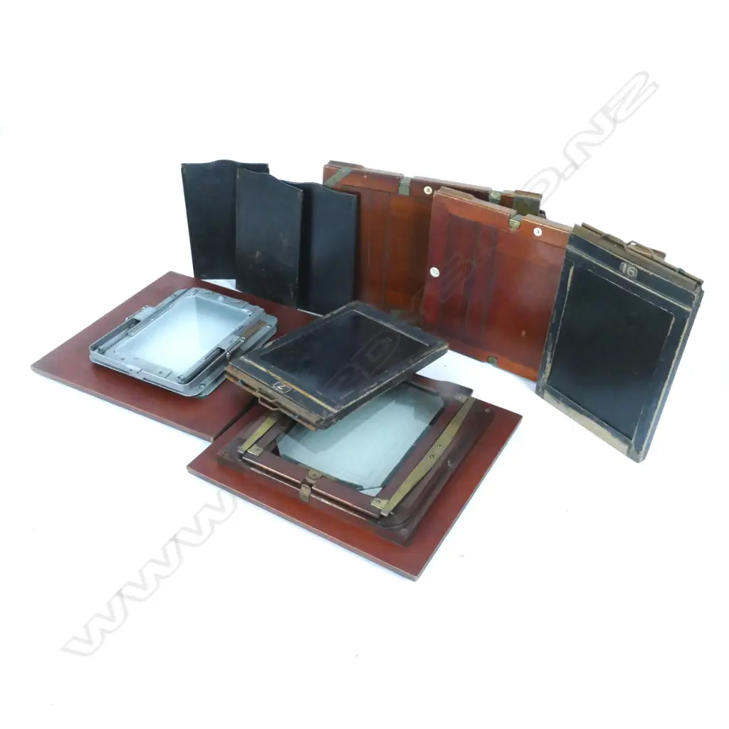 A Thornton Pickard 'Imperial' Triple Extension glass plate camera Image 1++