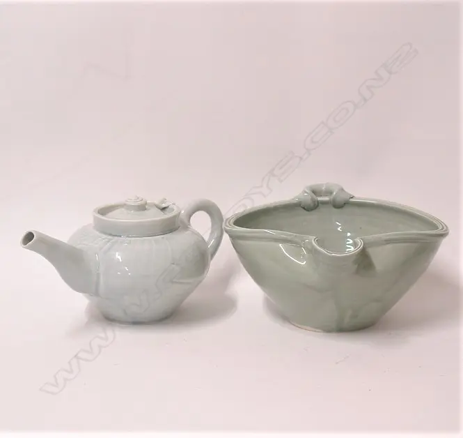 Two Ross Mitchell-Anyon celadon glazed pieces Image 1++