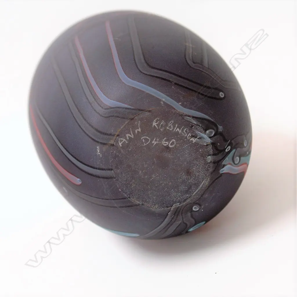 An Ann Robinson early blown glass vase Image 1++