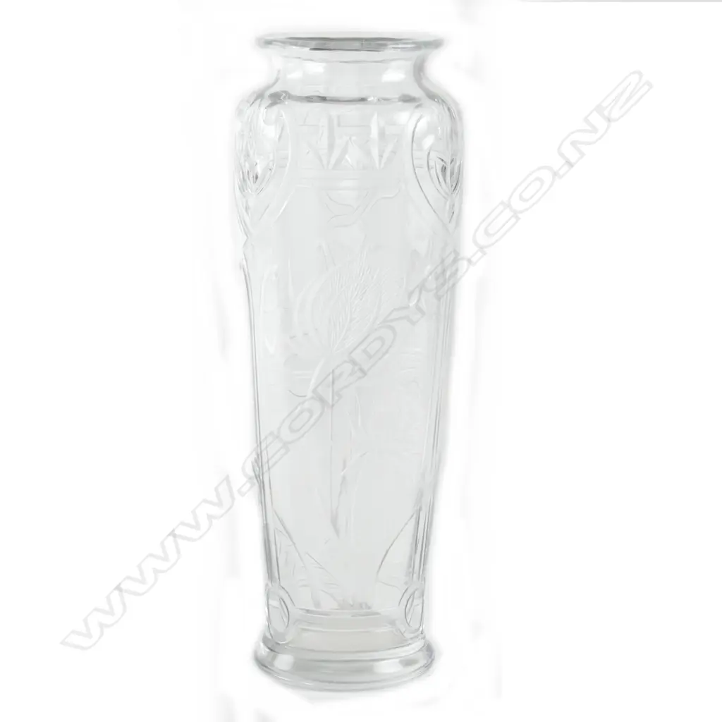 A good quality cut glass vase of tall baluster shape Image 1++