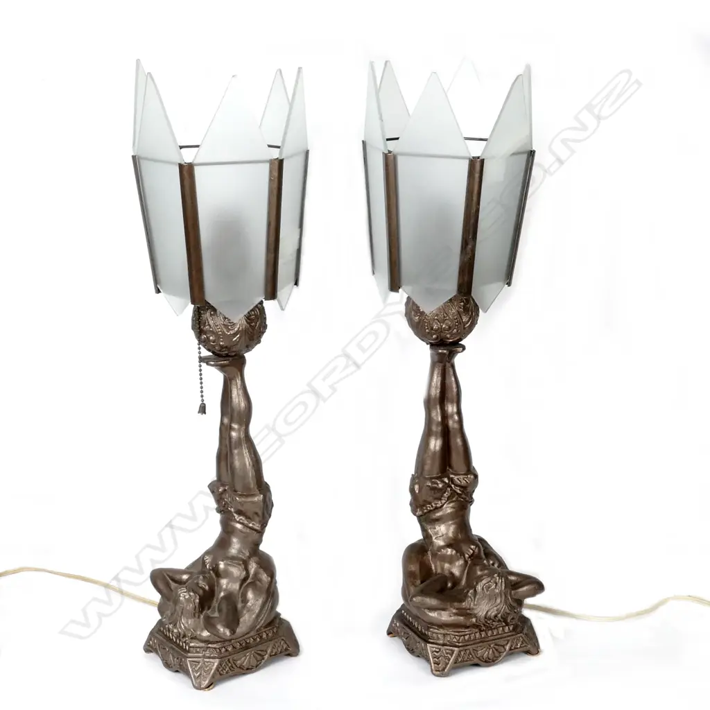 A pair of Art Deco spelter lamps Image 1++