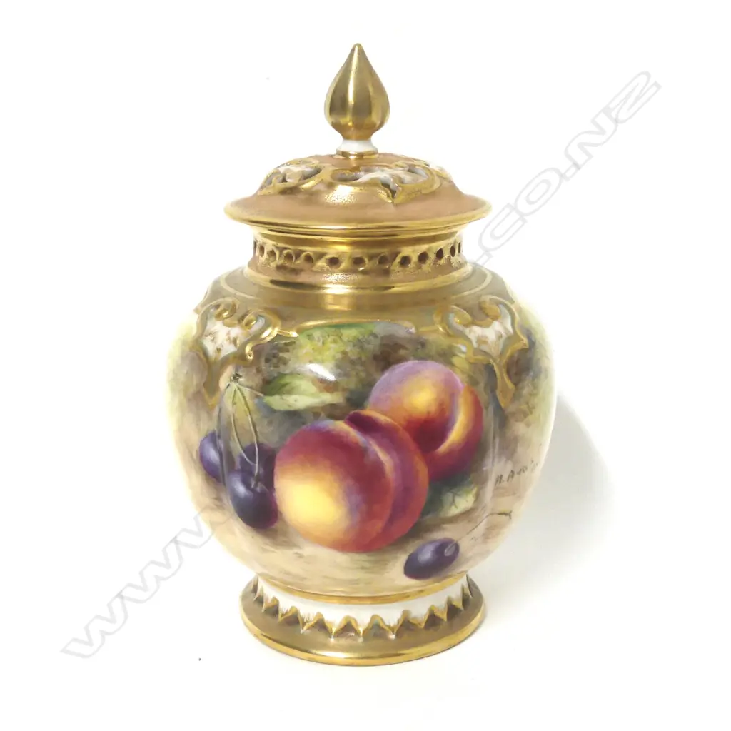 A Royal Worcester Hadley lidded potpourri jar Image 1++