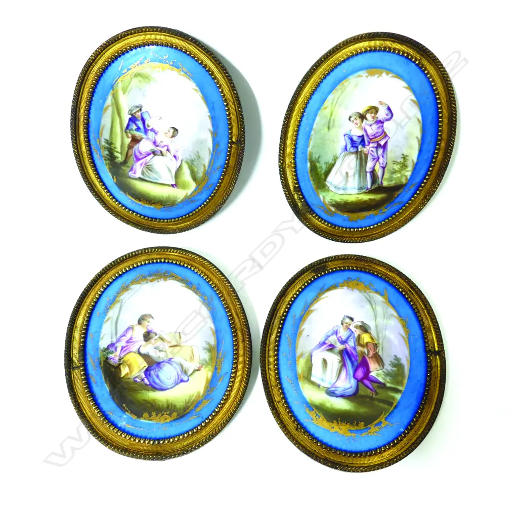 Four Sèvres porcelain oval panels Image 1++