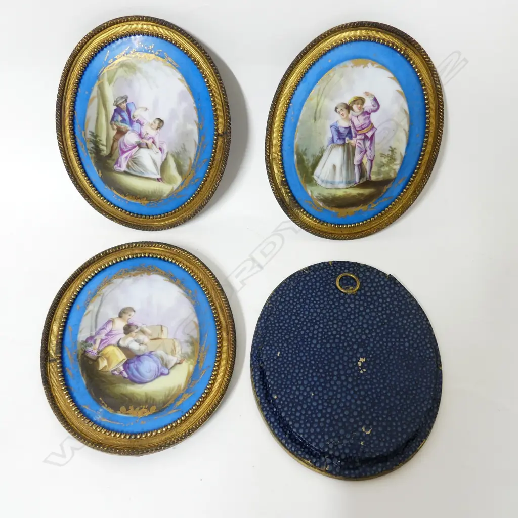 Four Sèvres porcelain oval panels Image 1++
