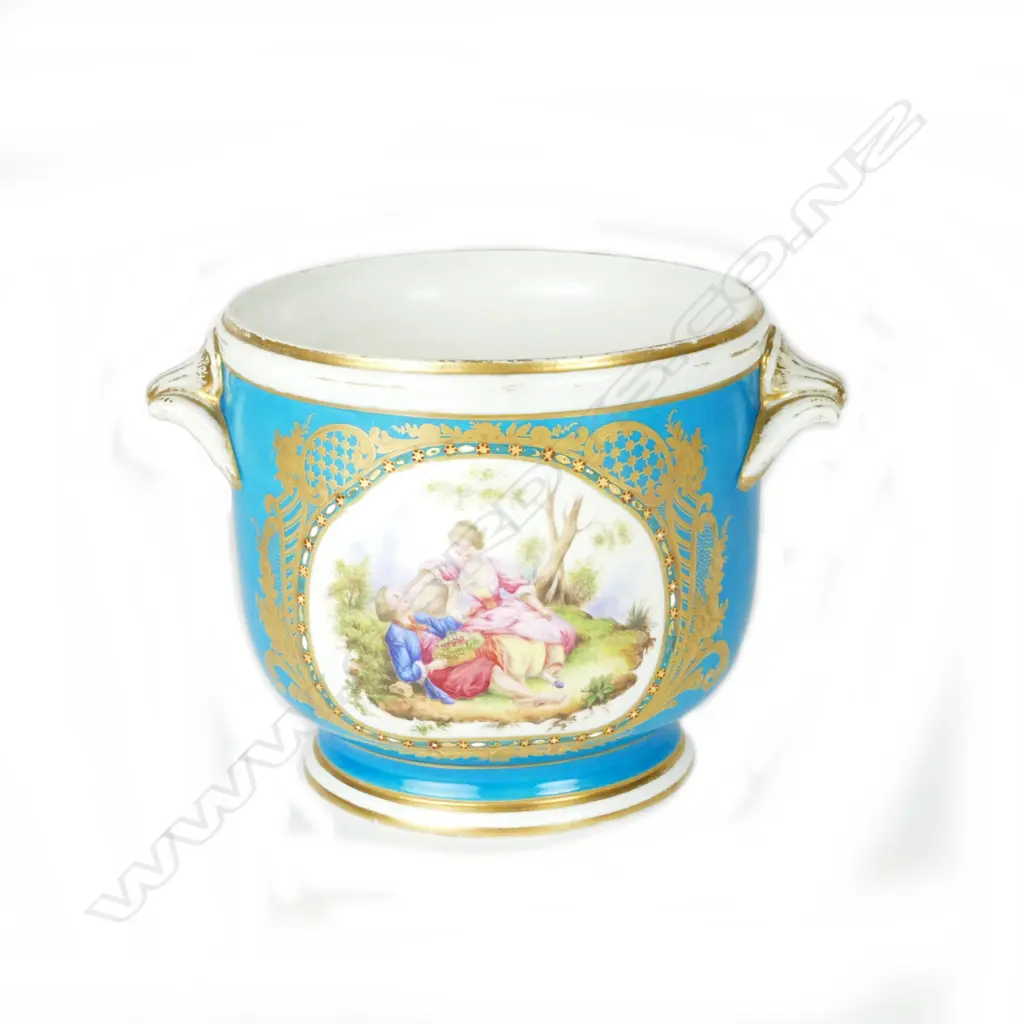 A 19thC Sèvres jardinière Image 1++