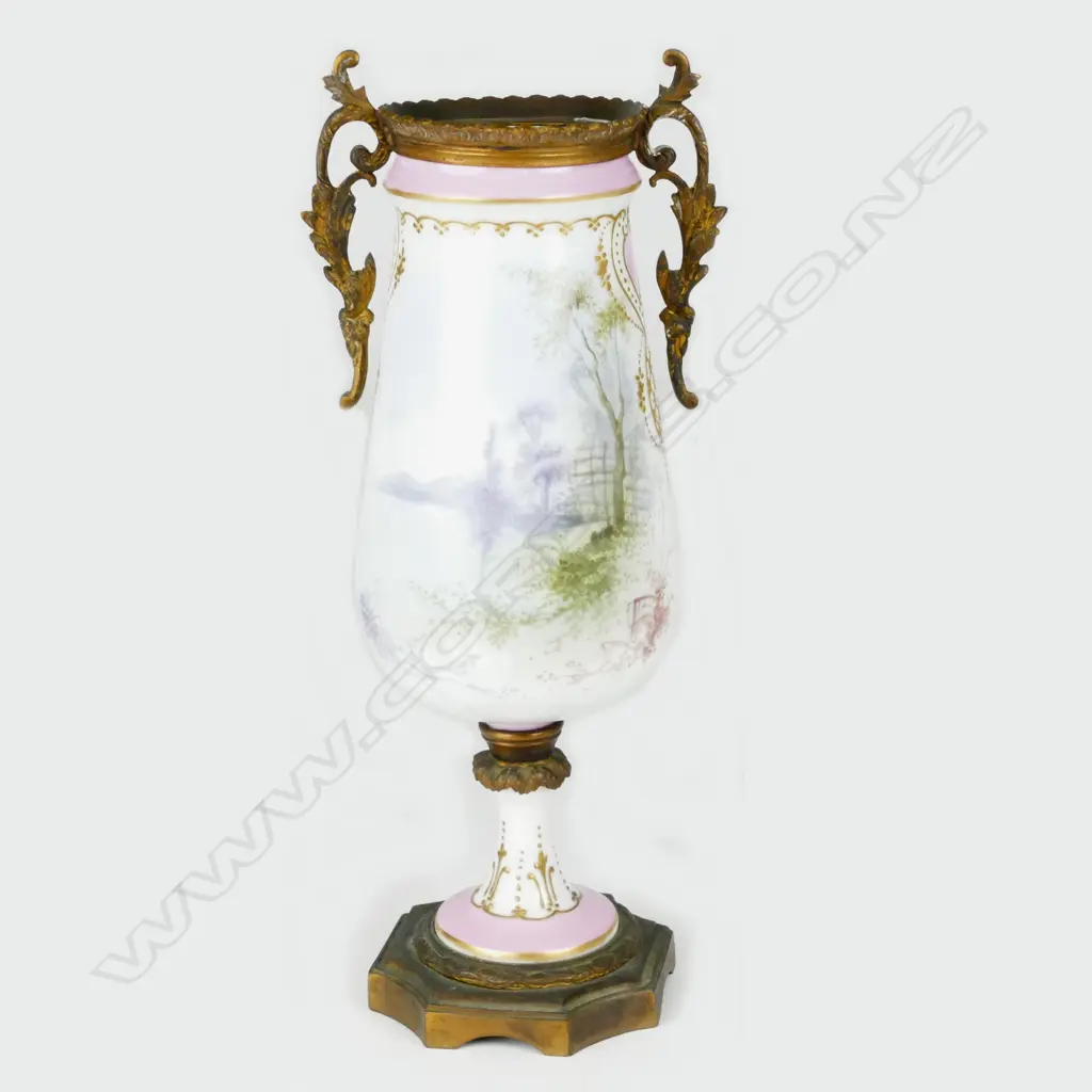 A 19thC Sèvres porcelain vase Image 1++