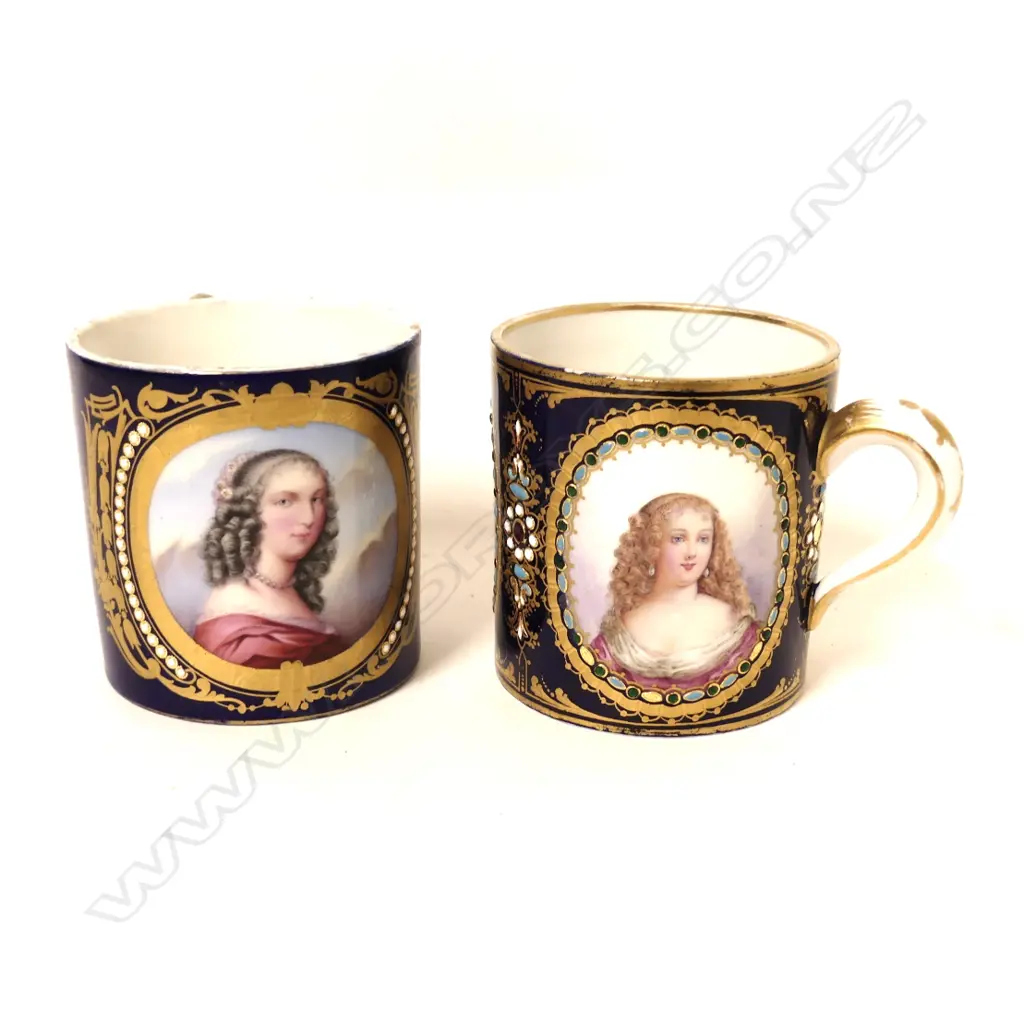 Two early French Sèvres porcelain coffee cans Image 1++