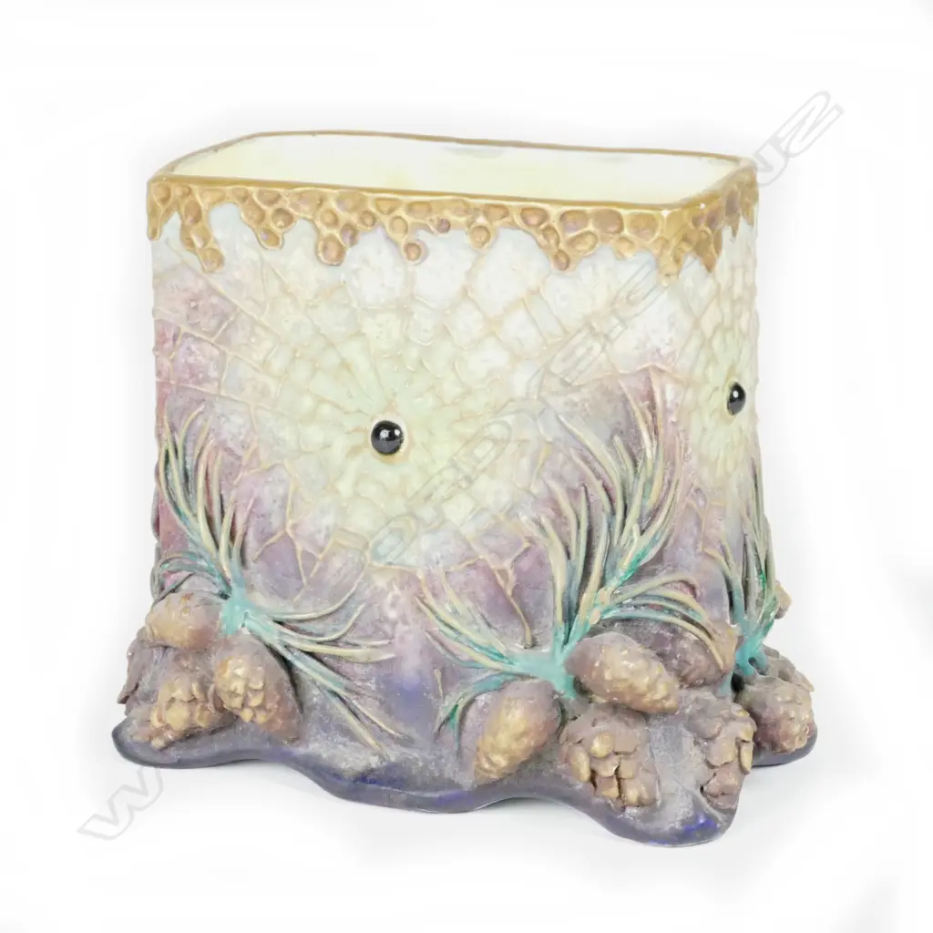 An Early Austrian amphora vase Image 1++