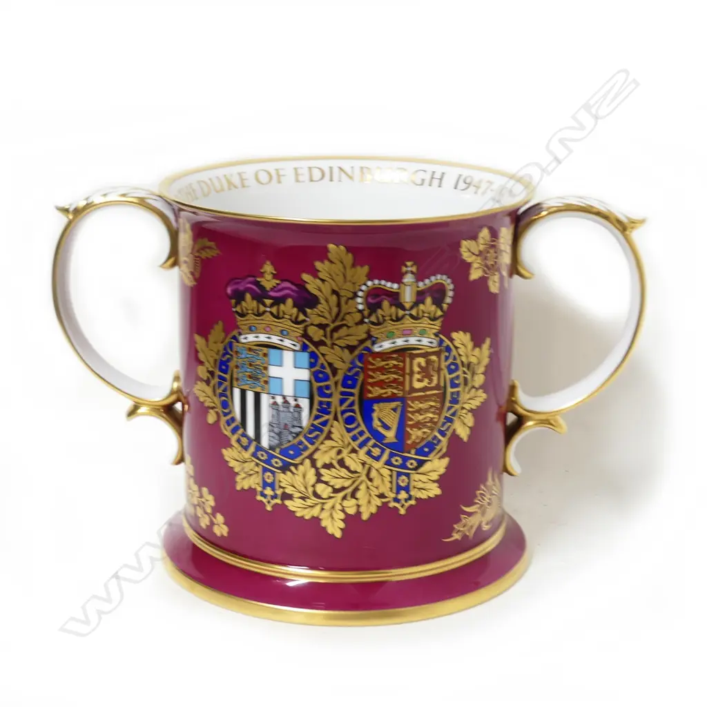 A limited edition Spode two-handled loving cup Image 1++