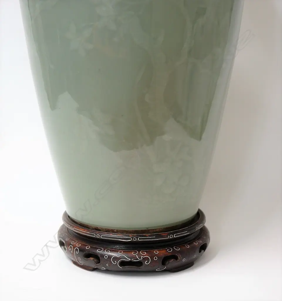 A rare and large 17th or early 18thC (Kangxi/Yongzheng) celadon vase (lamp) Image 1++