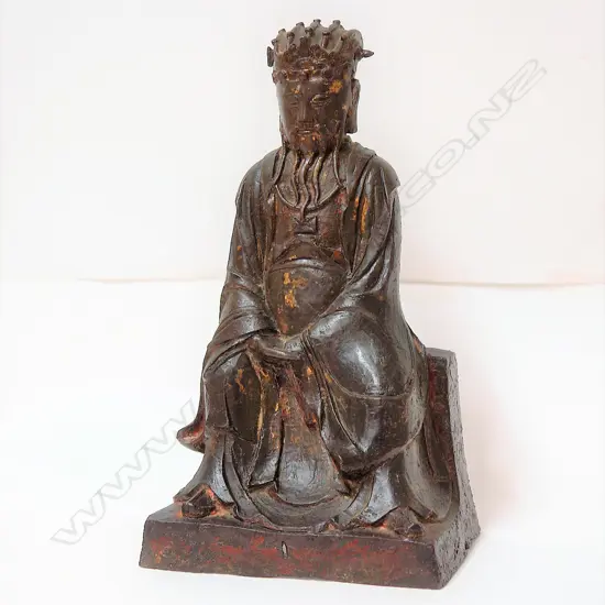 An old Chinese bronze statuette