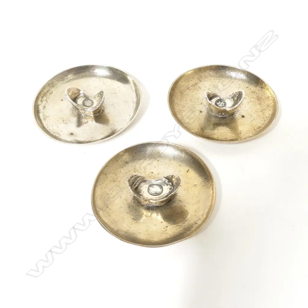Three old Chinese silver tael bowls Image 1++