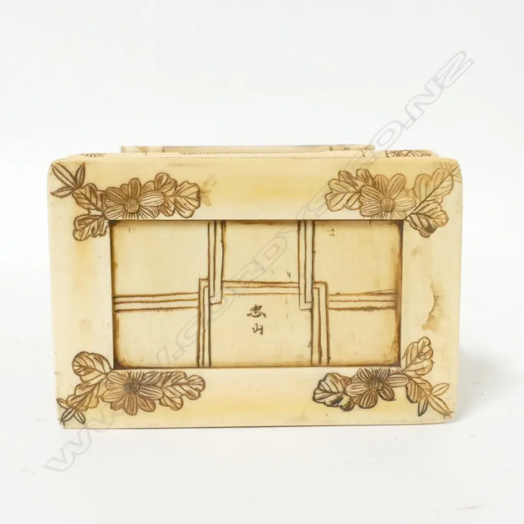 A Japanese Taisho period ivory miniature shrine cabinet (butsudan) Image 1++