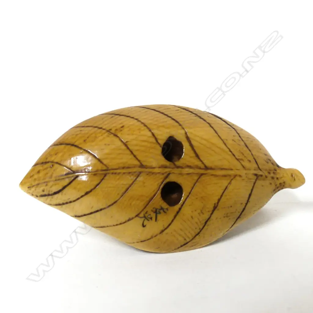 A Japanese ivory netsuke Image 1++