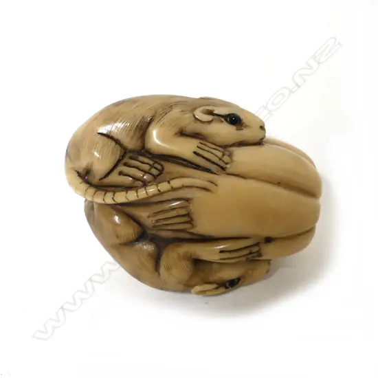 A tagua nut netsuke