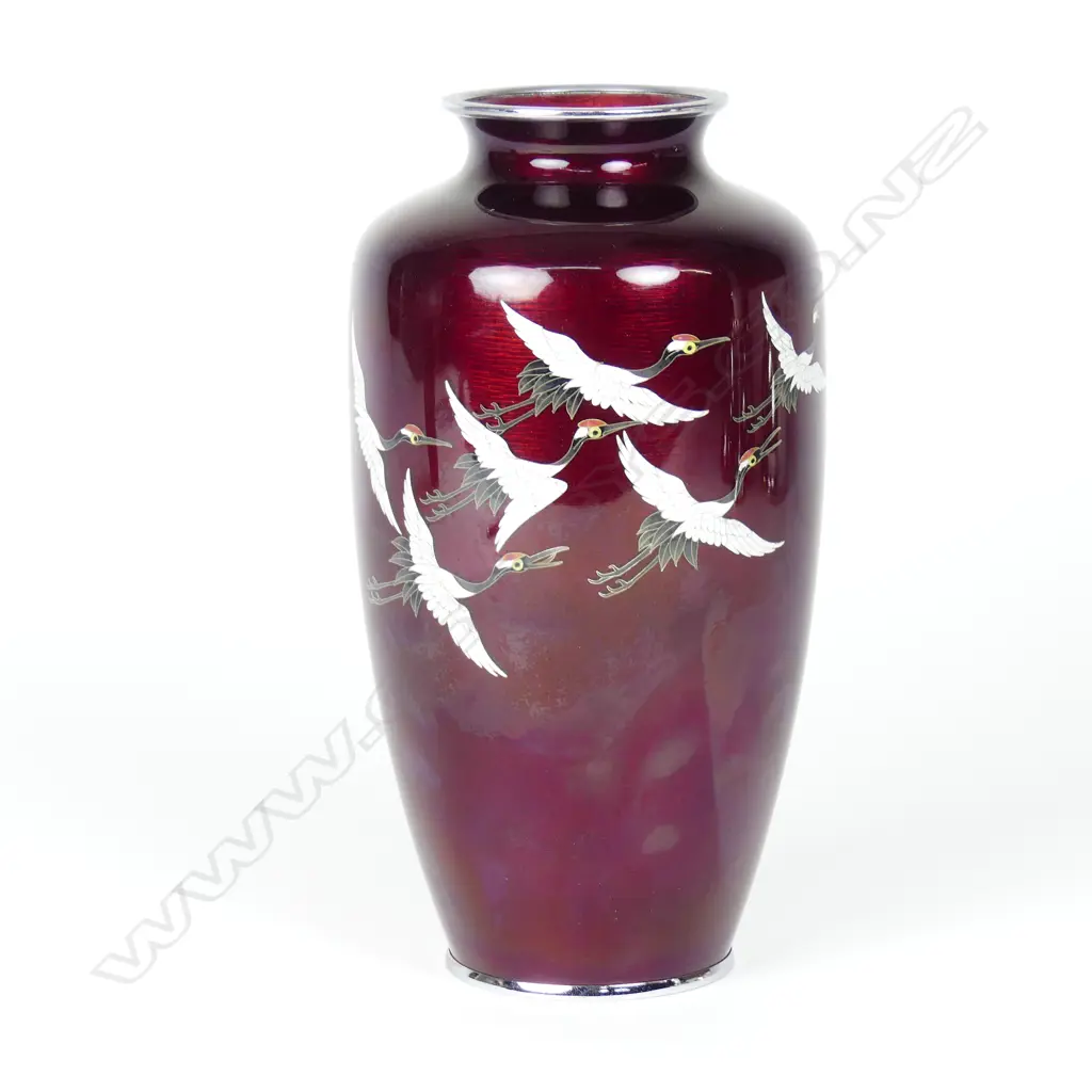 A large fine quality Japanese rich red basse-taille cloisonné vase Image 1++
