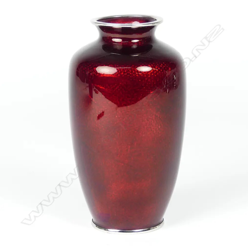 A fine quality Japanese deep rich red basse-taille baluster cloisonné vase Image 1++