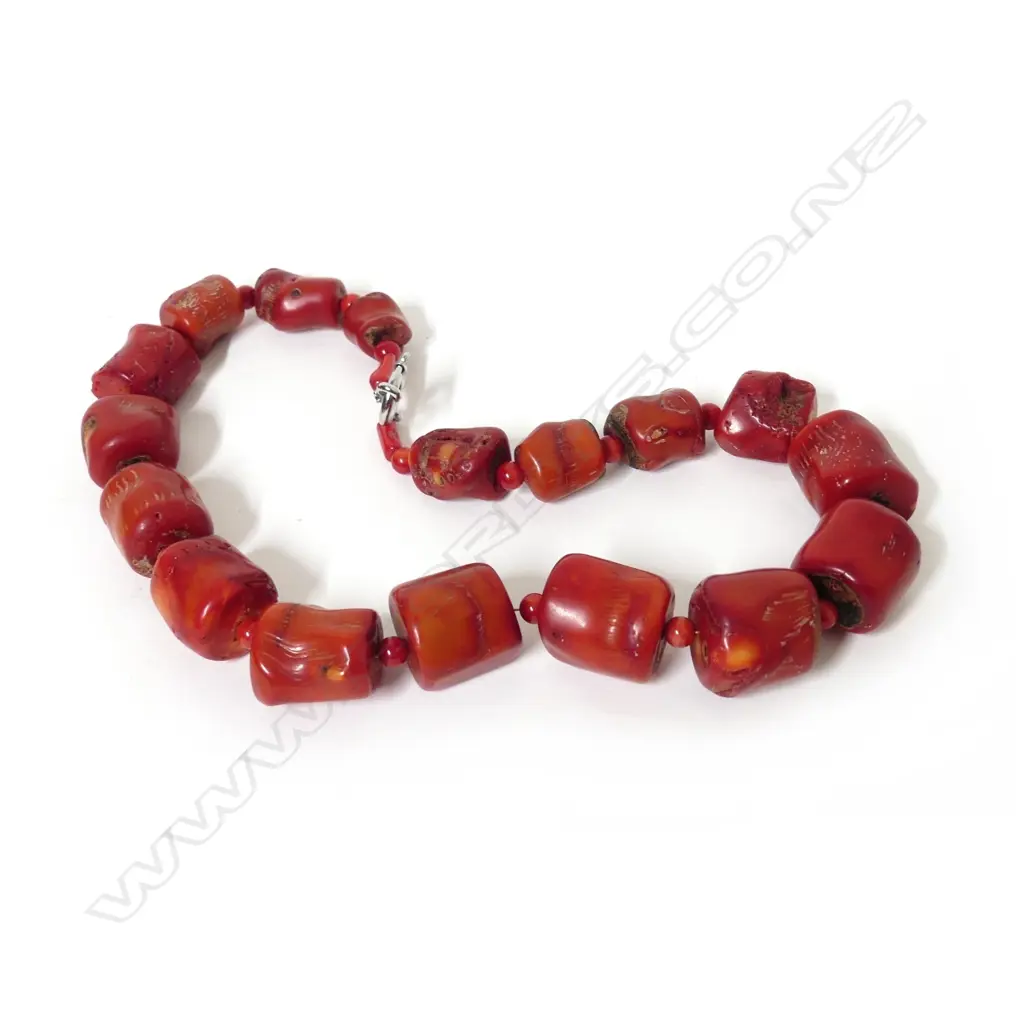CORAL NECKLACE Image 1++
