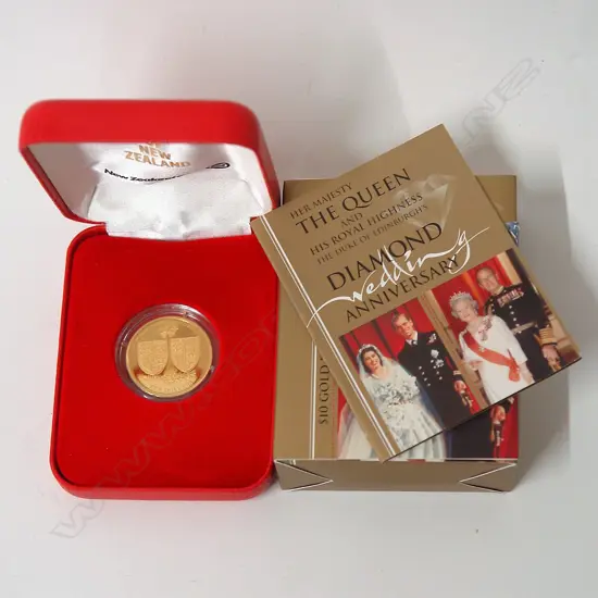 A 2007 N.Z. $10 'Diamond Wedding Anniversary' gold coin