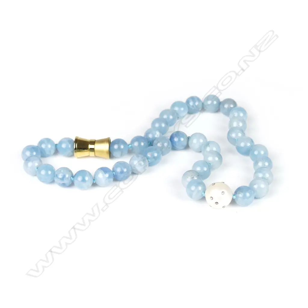 An aquamarine and pearl necklace Image 1++