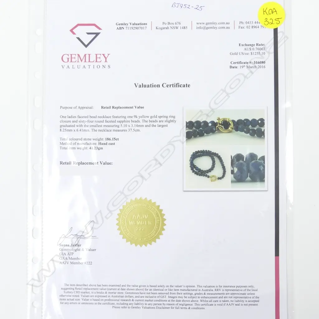 A sapphire bead necklace Image 1++