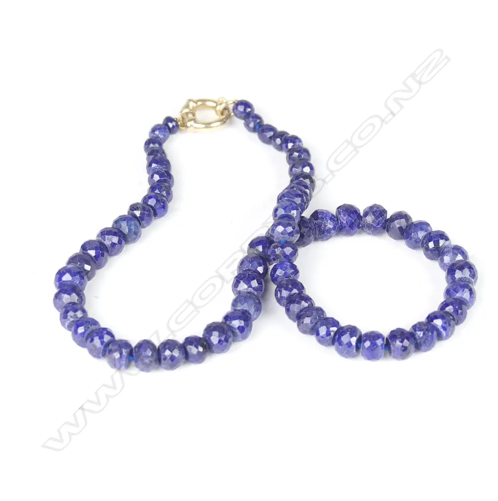 A sapphire bead necklace Image 1++