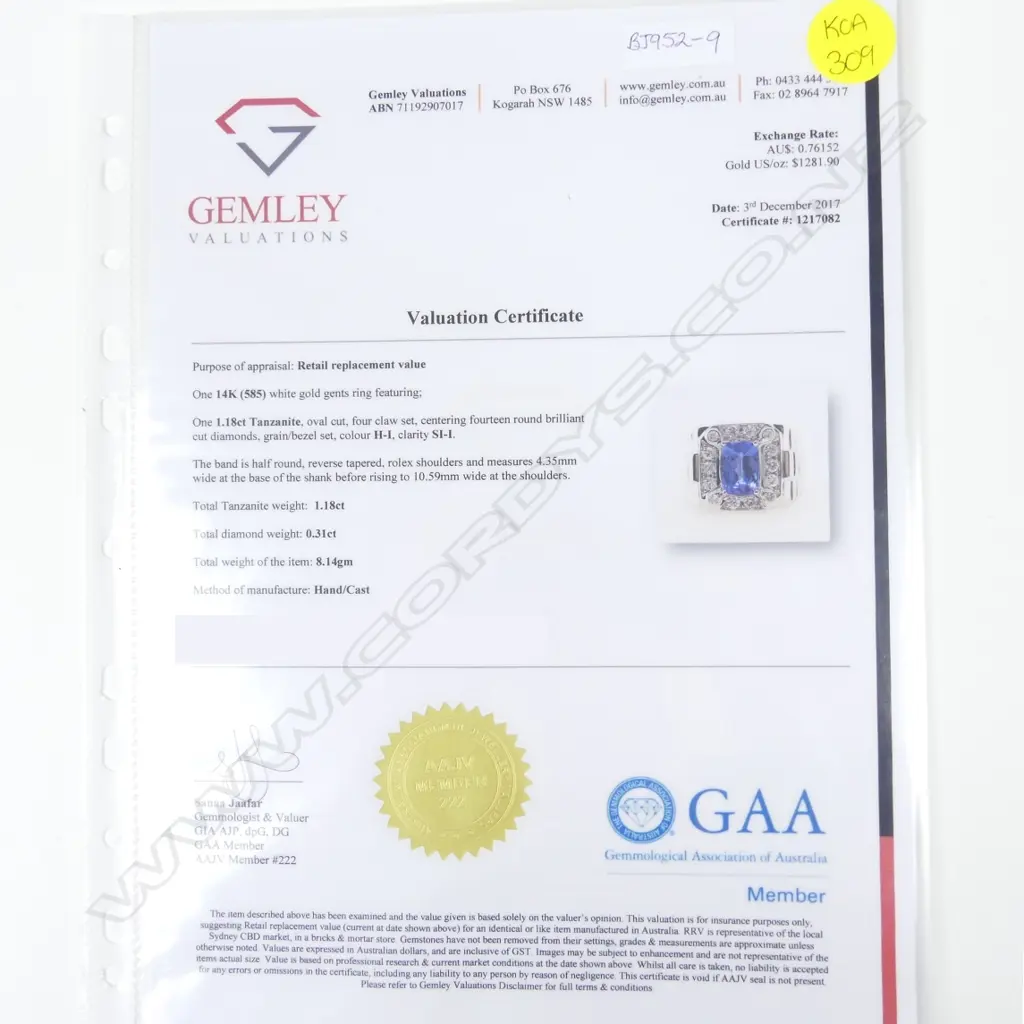 A 14ct. white gold tanzanite and diamond gent's ring Image 1++