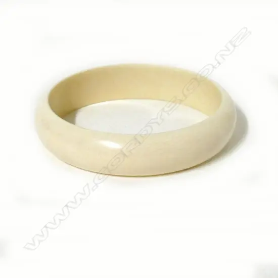 A vintage ivory bangle