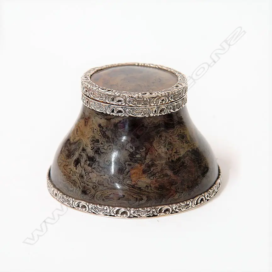 An Edwardian silver and turtle-shell inkwell Image 1++