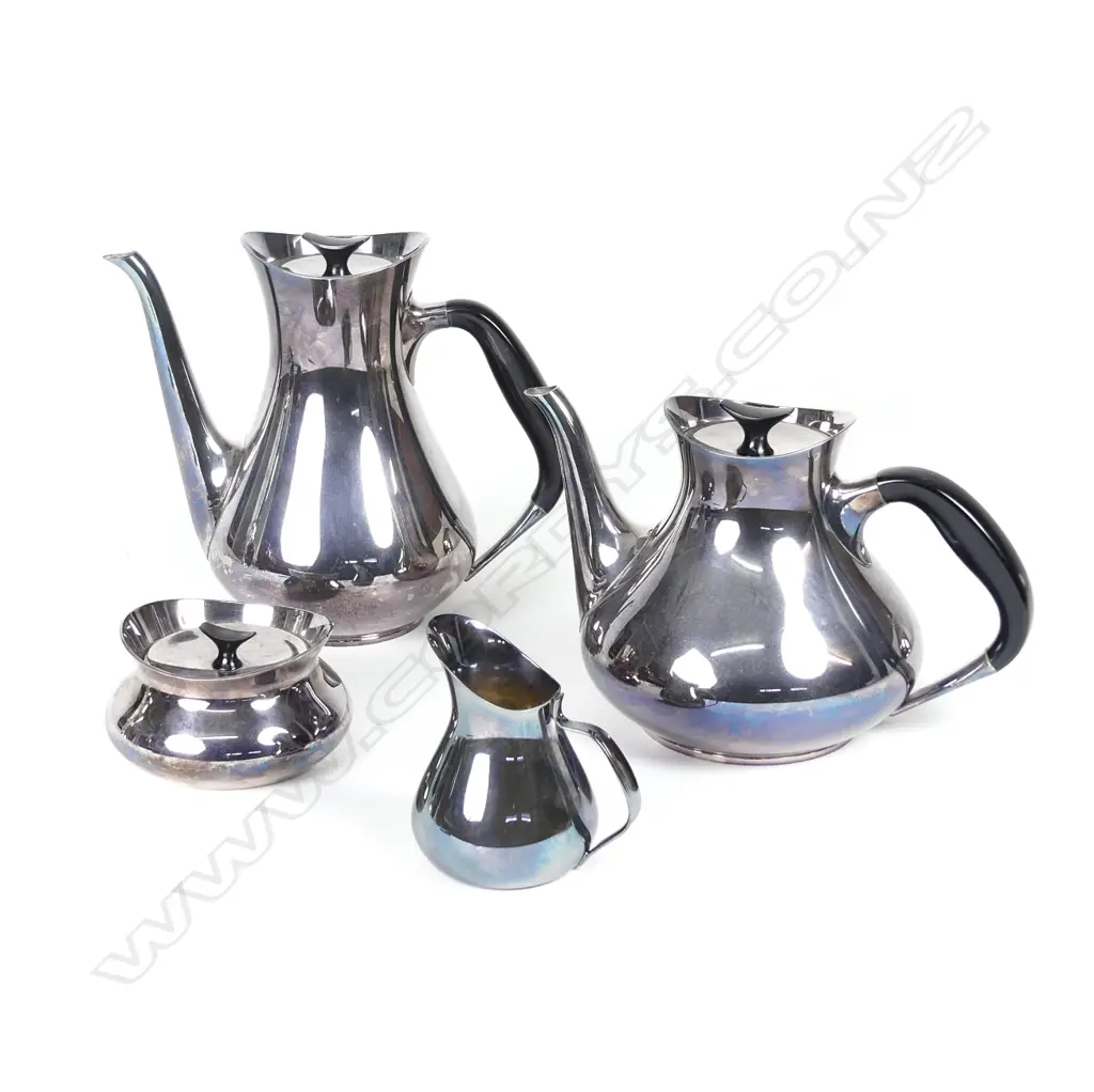 An elegant 1960s Danish silver plated tea and coffee set Image 1++