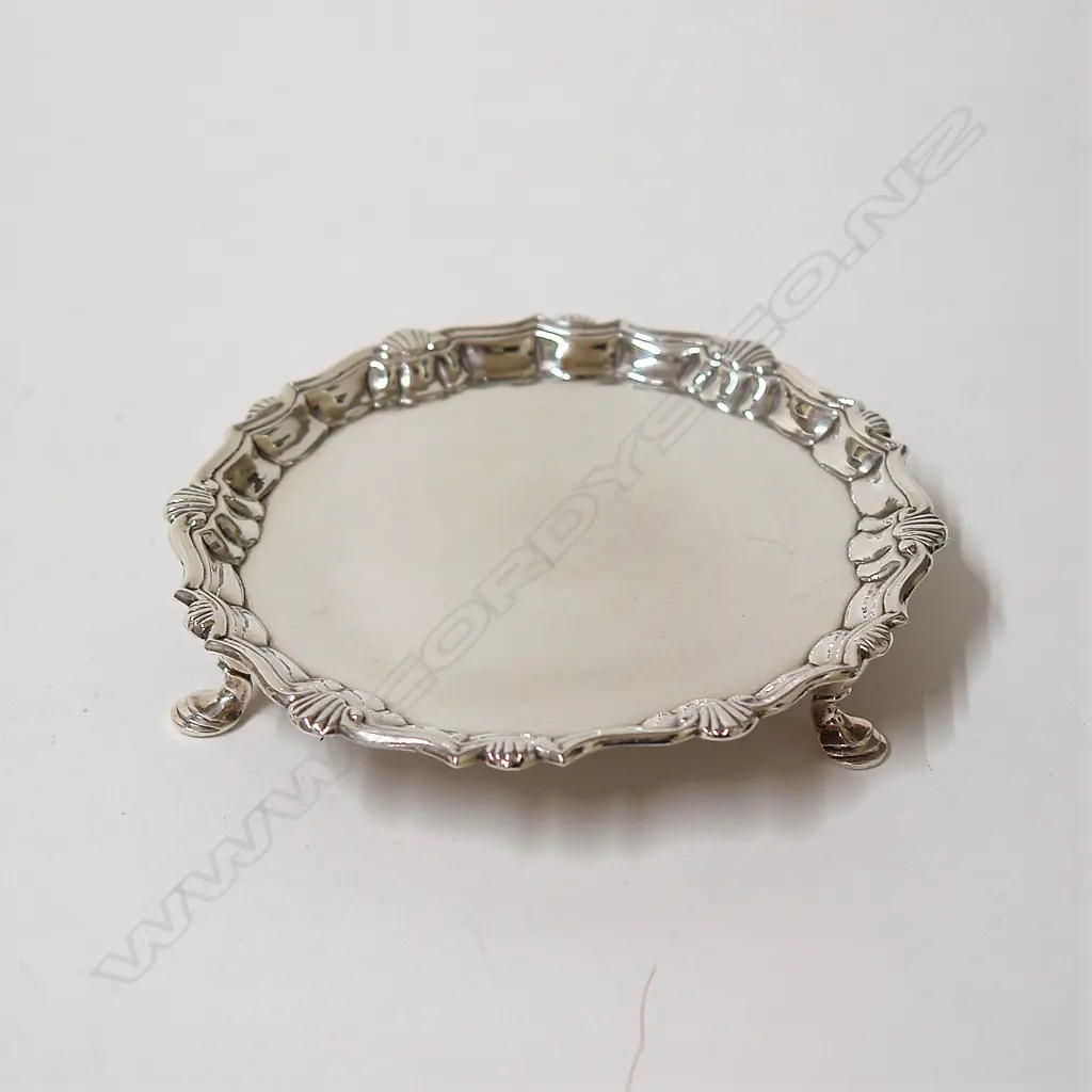 A George II silver waiter Image 1++