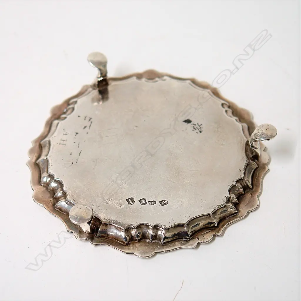 A George II silver waiter Image 1++