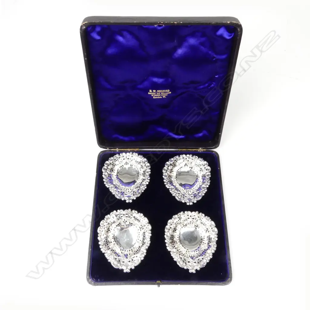 Four Victorian silver sweetmeat dishes Image 1++