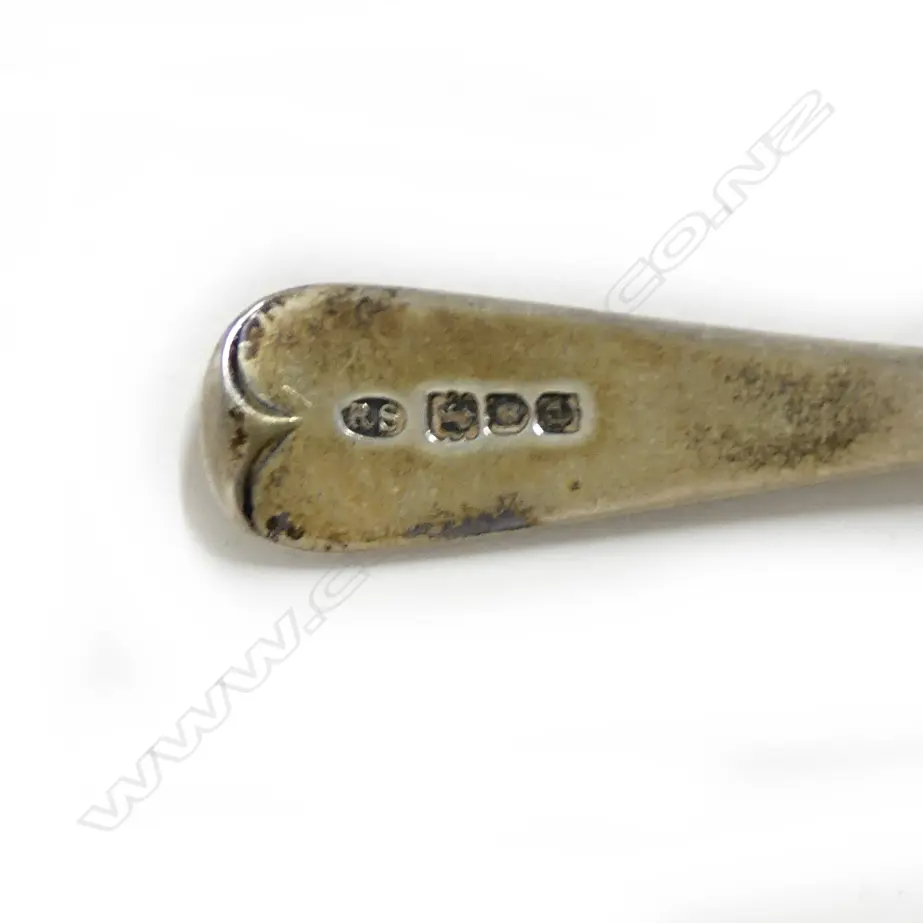 A late Victorian boxed sugar bowl and spoon Image 1++