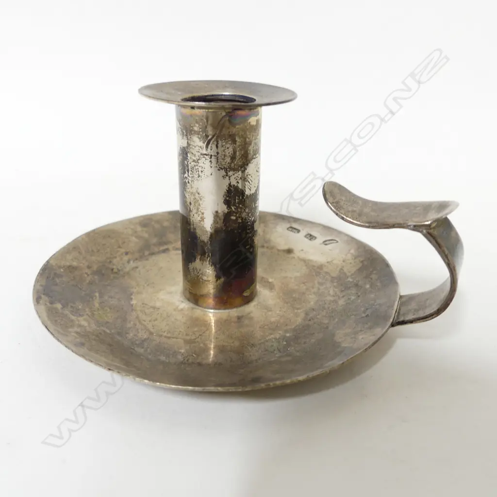 A N.Z. silver chamberstick Image 1++