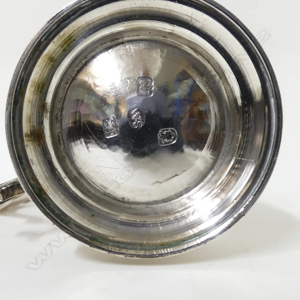 An early Victorian period silver half-pint mug Image 1++