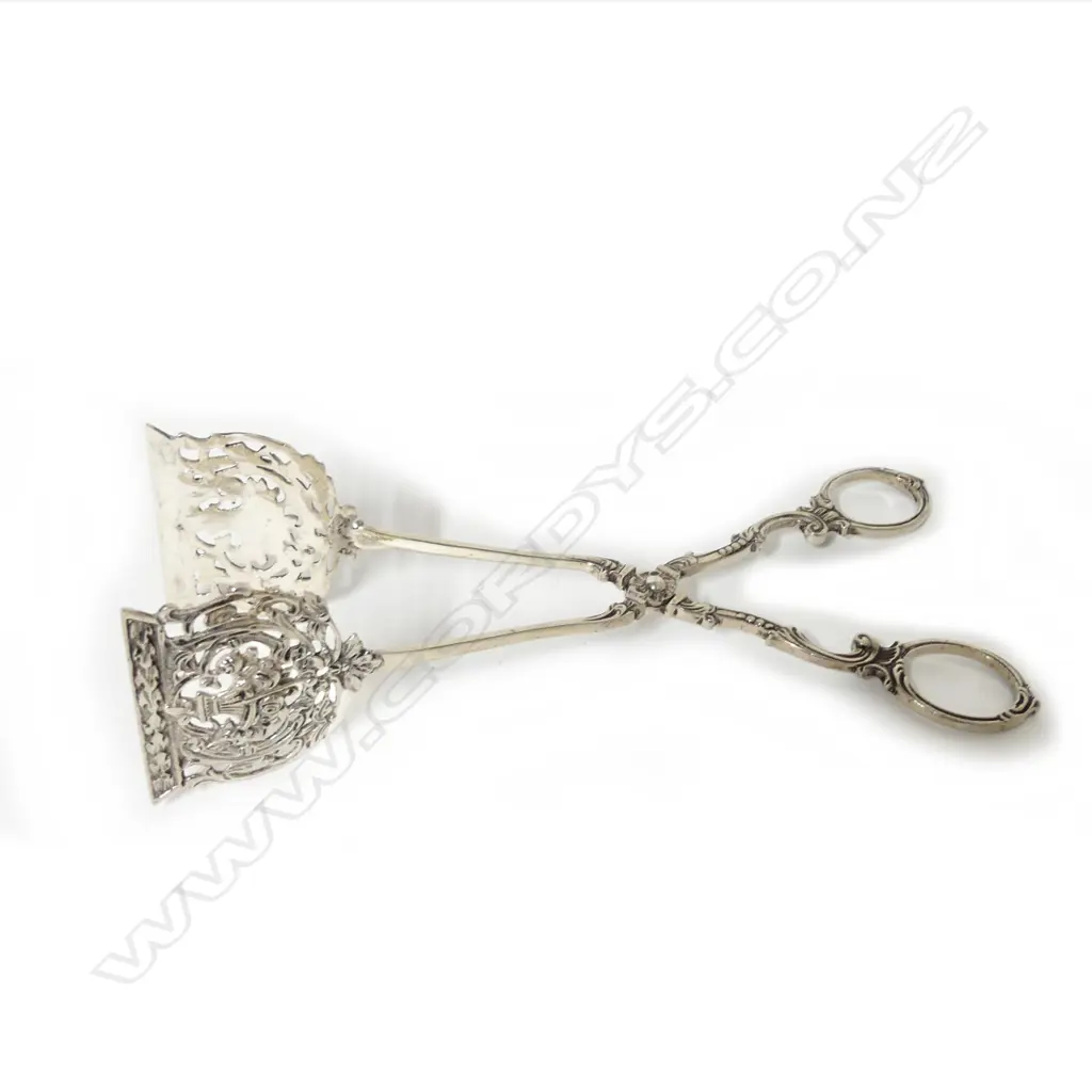 A pair of Dutch silver asparagus tongs Image 1++