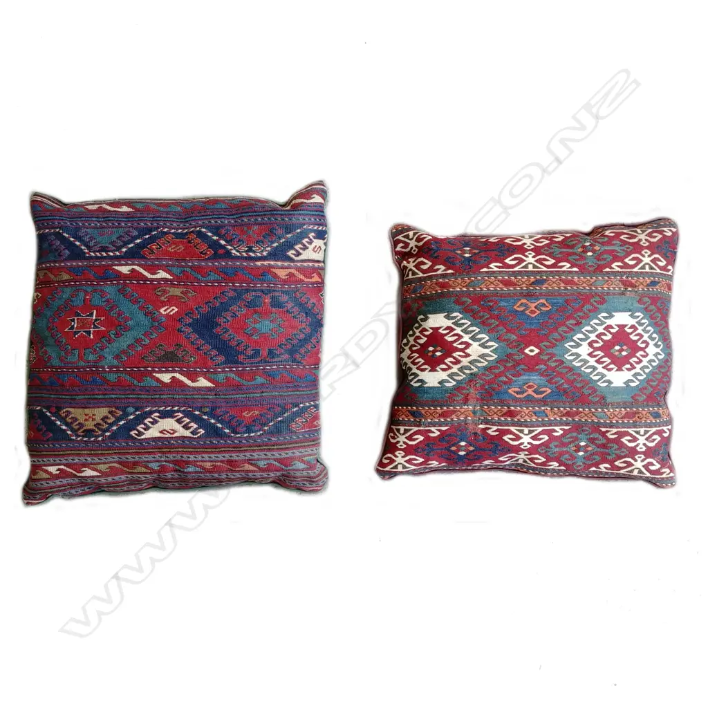 Two old fine kilim faced cushions Image 1++