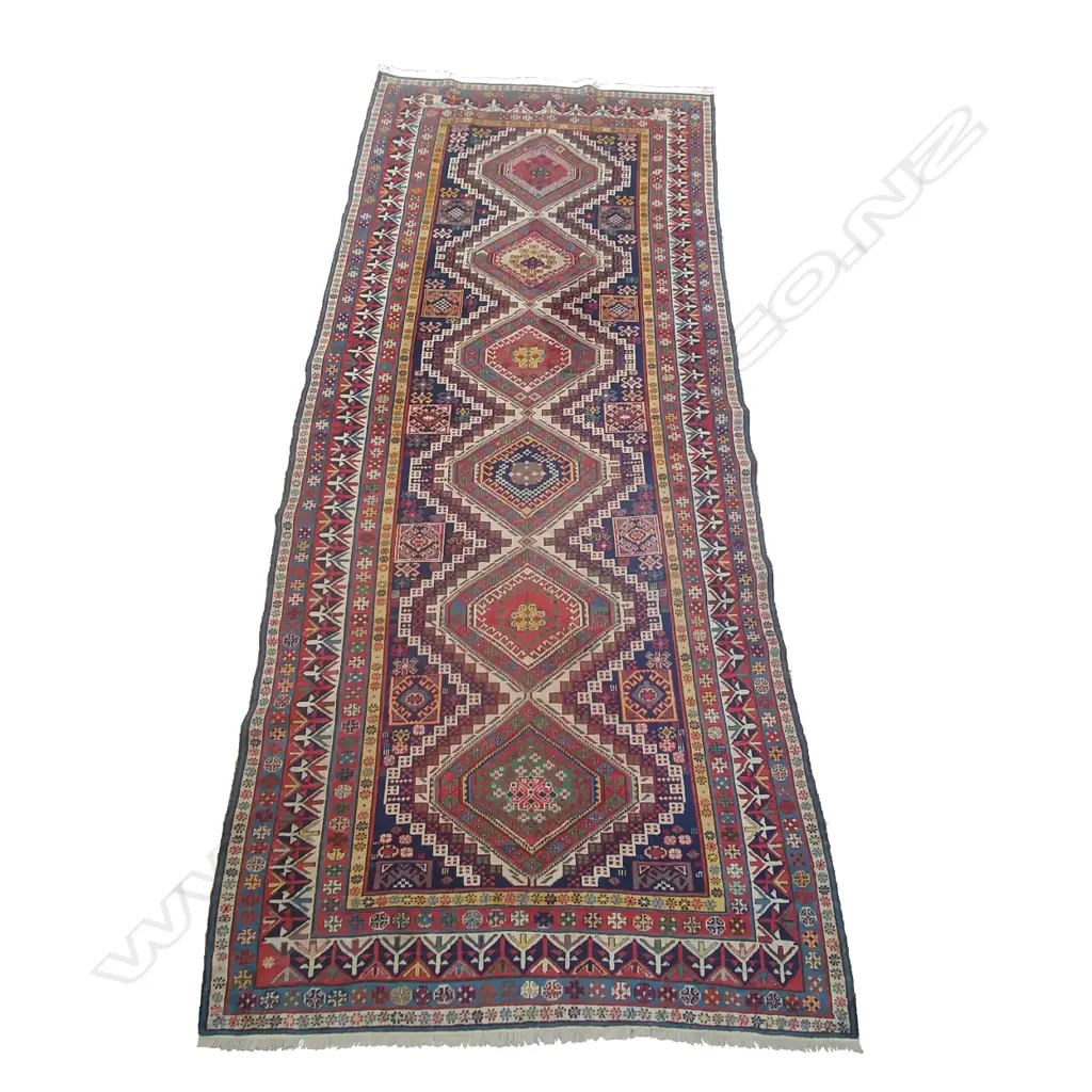 A fine antique Shirvan runner Image 1++