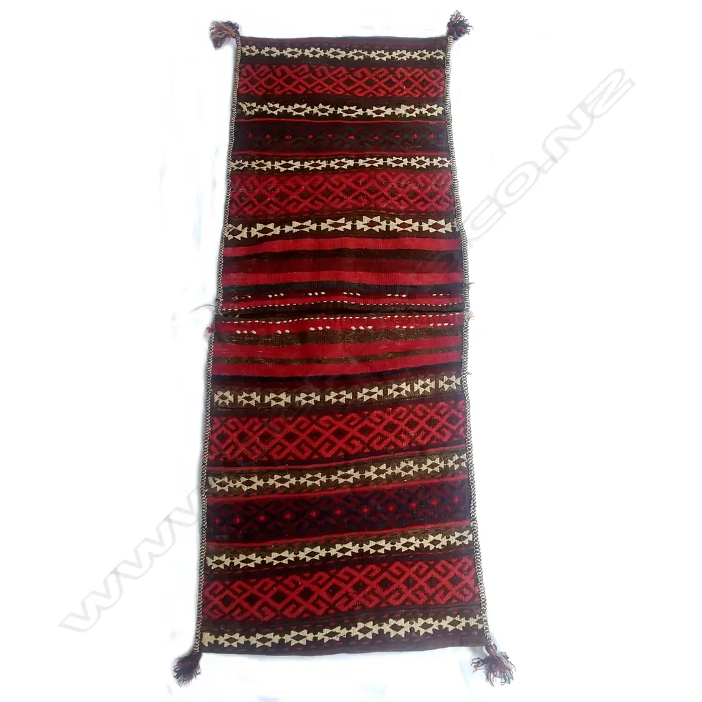 A large kilim saddle bag Image 1++