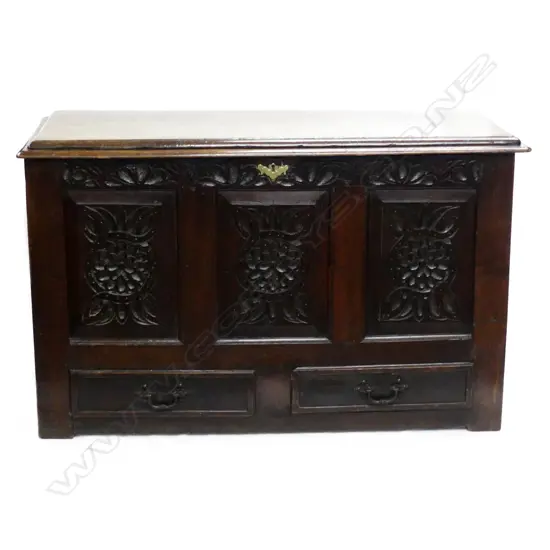 A Georgian oak coffer