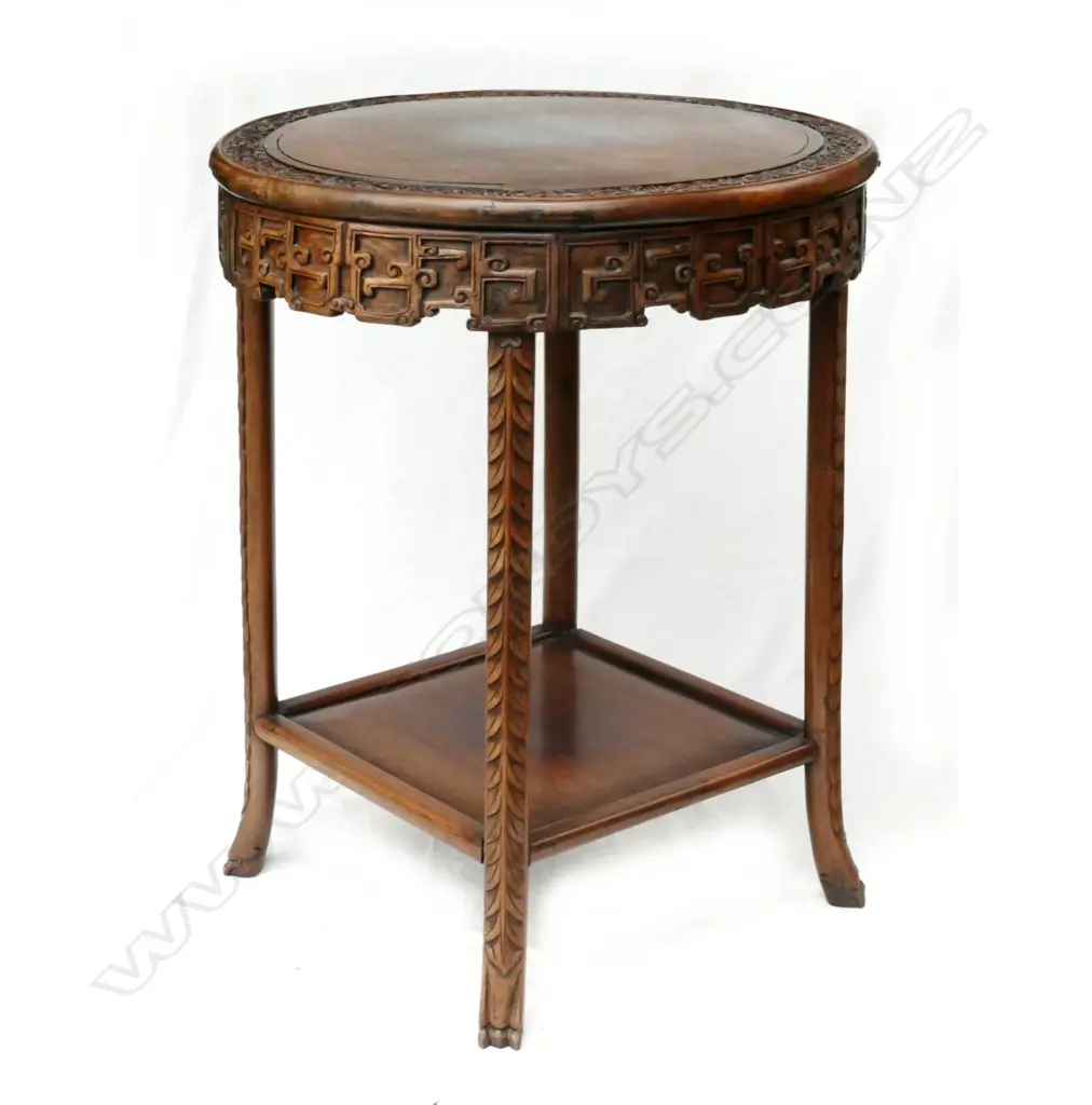 An old Chinese rosewood table Image 1++