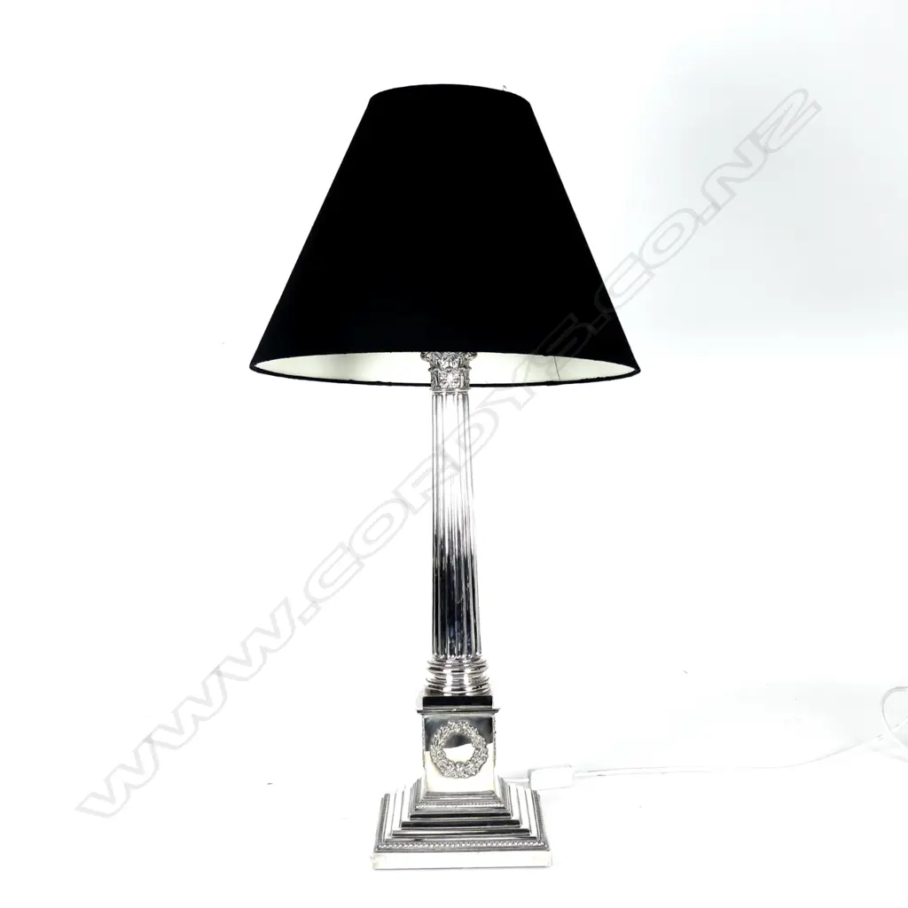 A very good silver plated Corinthian column table lamp Image 1++