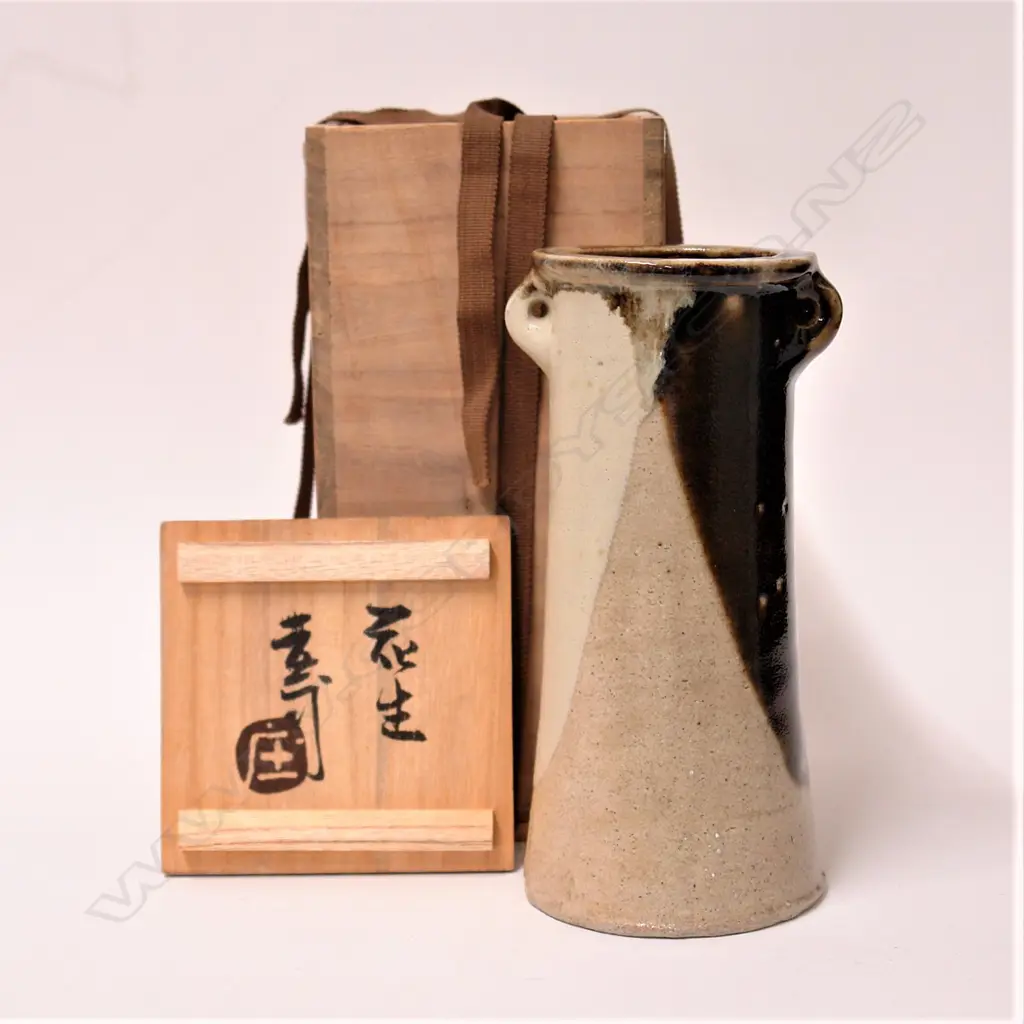 Shoji Hamada cylinder vase in signed box Image 1++