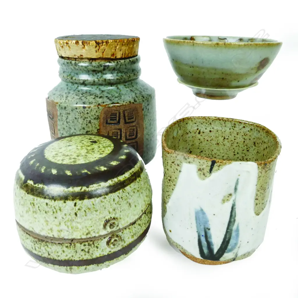 Four pottery pieces Image 1++